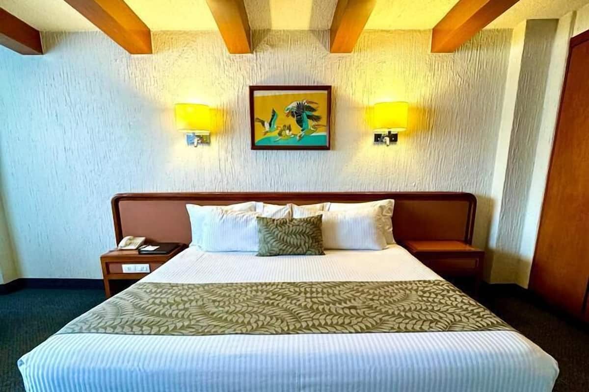 Elite-Zimmer | 1 Schlafzimmer, hochwertige Bettwaren, Schreibtisch