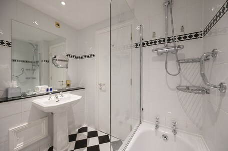 St George's Hotel - Image 57