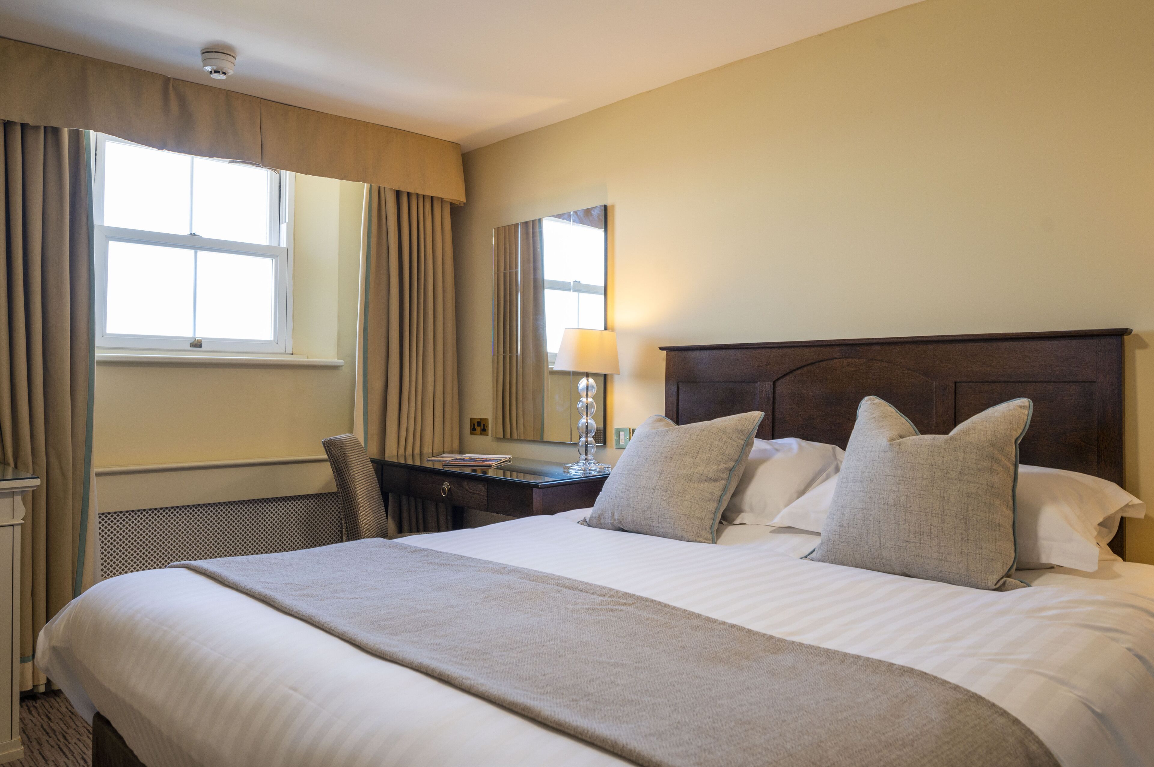 standard double room, partial sea view | 1 bedroom, premium bedding, individually decorated