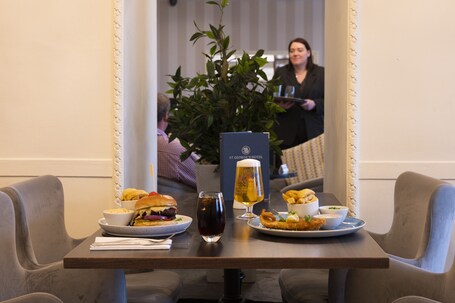 St George's Hotel - Image 58