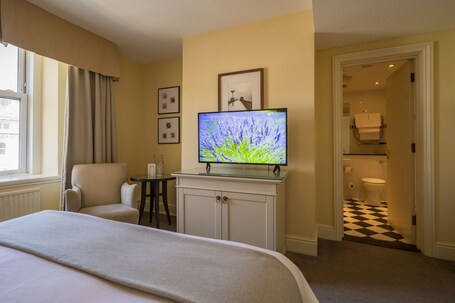 St George's Hotel - Image 41