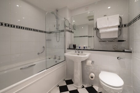 St George's Hotel - Image 16