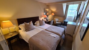 Standard Twin Room, 2 Twin Beds, City View | Premium bedding, individually decorated, individually furnished, desk