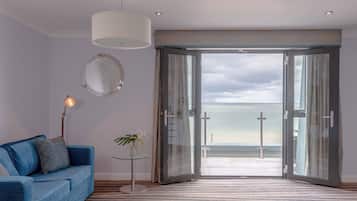 Luxury Double Room, Balcony, Sea View | Premium bedding, individually decorated, individually furnished, desk