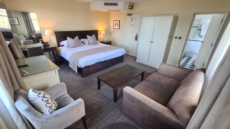 St George's Hotel - Image 37