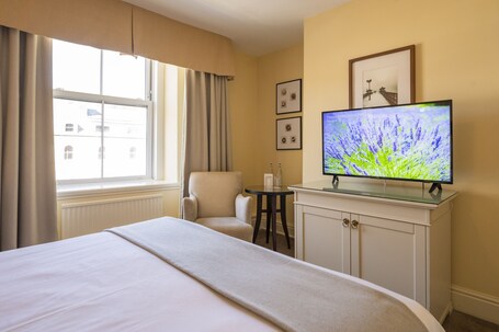 St George's Hotel - Image 44