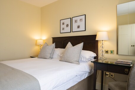St George's Hotel - Image 50