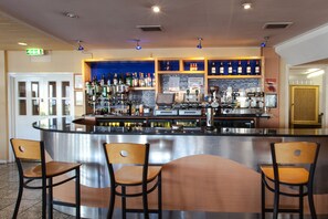 Bar (on property) - Roundhouse Hotel Bournemouth (Bournemouth)