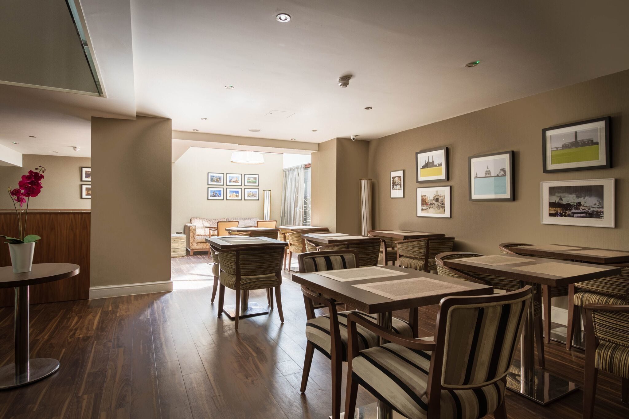 Daily continental breakfast (GBP 13 per person)