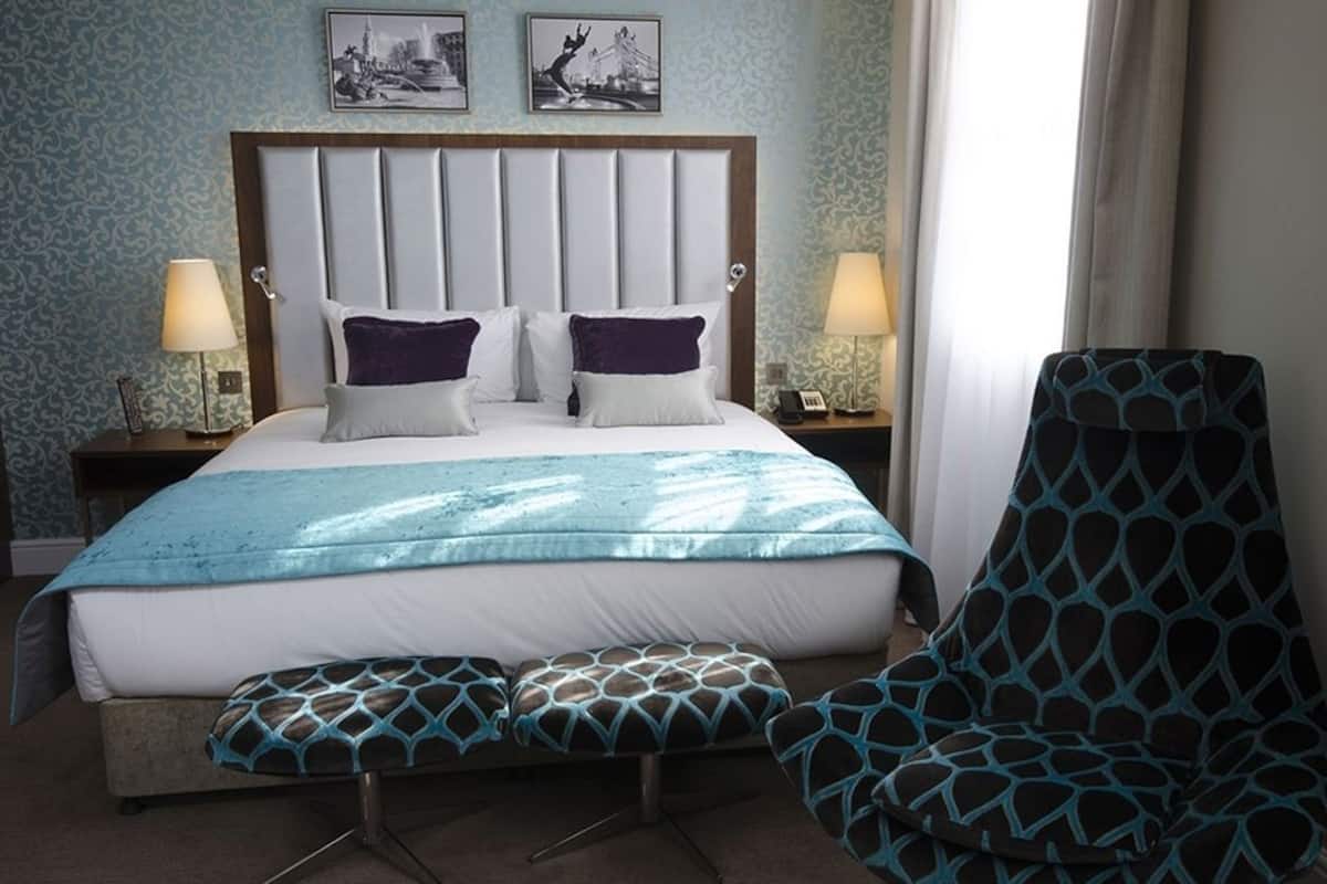 In-room safe, desk, soundproofing, free WiFi