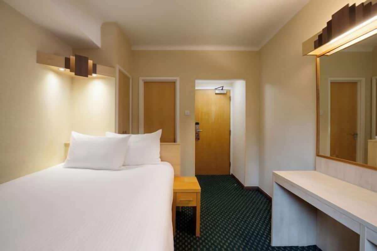 In-room safe, desk, free cribs/infant beds, free WiFi