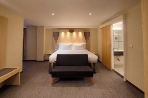 Kamar Keluarga | Brankas, meja kerja, tempat tidur bayi gratis, dan Wi-Fi gratis