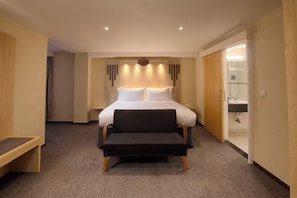 家庭客房 | 客房內保險箱、書桌、免費搖籃/嬰兒床、免費無線上網