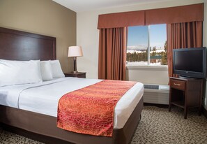 Desk, iron/ironing board, free WiFi, bed sheets - Gray Wolf Inn & Suites (West Yellowstone)