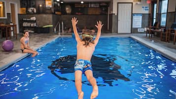 Indoor pool, pool loungers