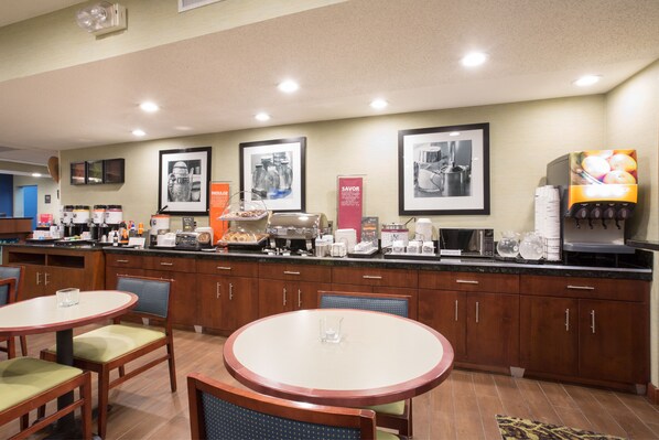 Free daily continental breakfast 