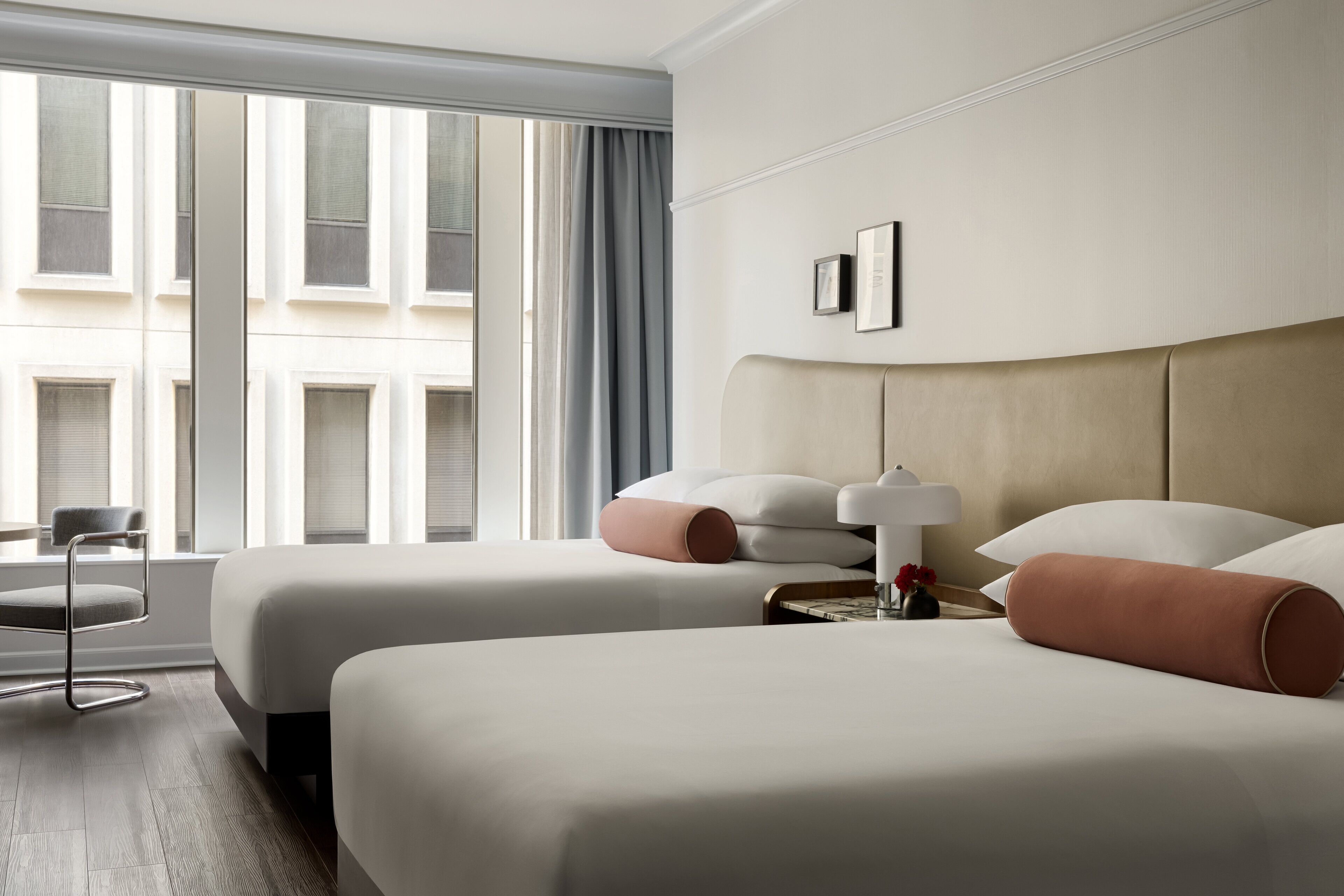 Seprai Frette Italia, seprai premium, brankas, dan meja kerja