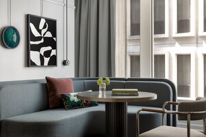 Frette Italian sheets, premium bedding, in-room safe, desk