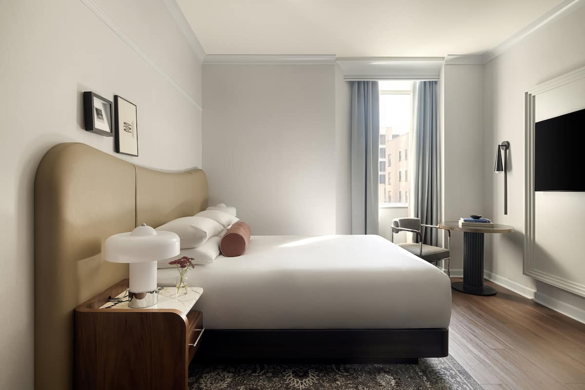 Frette Italian sheets, premium bedding, in-room safe, desk