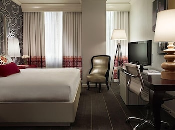 Frette Italian sheets, premium bedding, in-room safe, desk at Kimpton Hotel Monaco Seattle, an IHG Hotel
