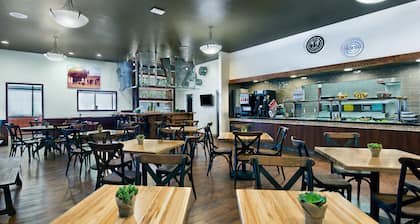 Oxford Suites Hermiston