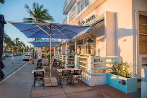 Lunch, dinner, brunch served; beach views