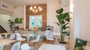 Daily full breakfast (USD 10.24 per person)