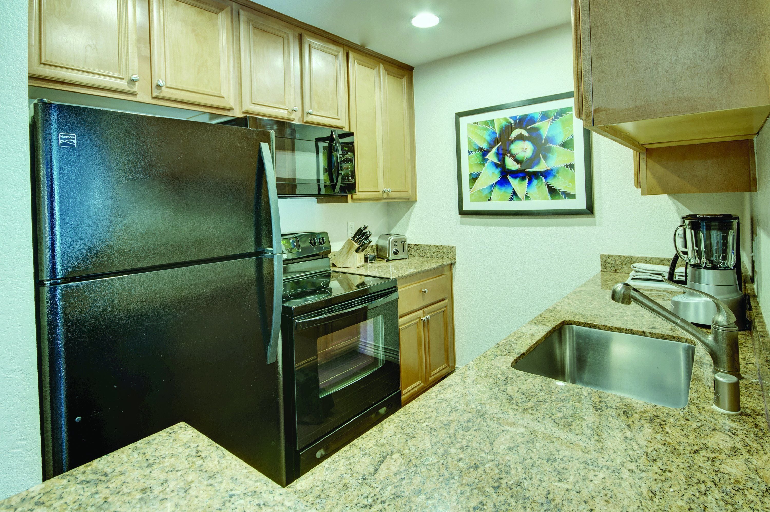 2 bedrooms, pillow-top beds, in-room safe, blackout curtains