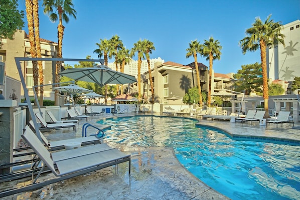 Outdoor pool, pool loungers