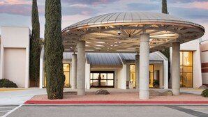 Property entrance - Apache Gold Resort Hotel (San Carlos)