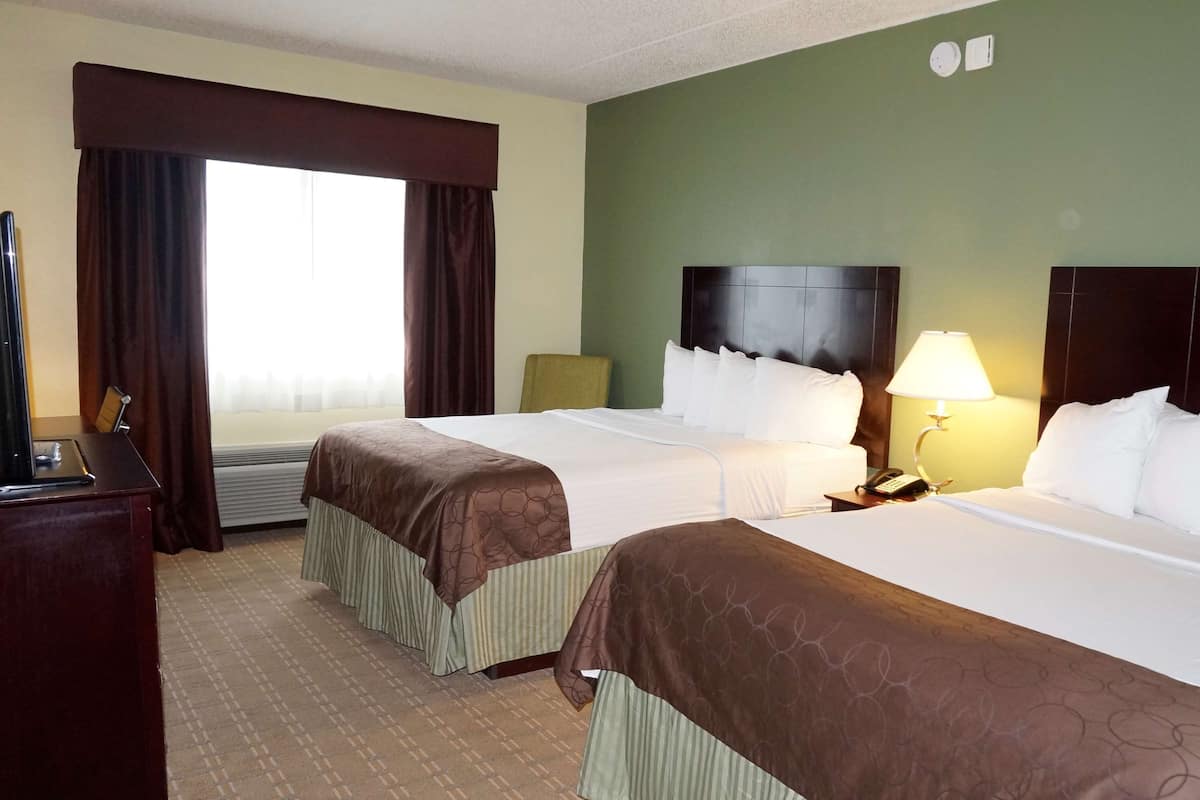 In-room safe, desk, laptop workspace, blackout drapes