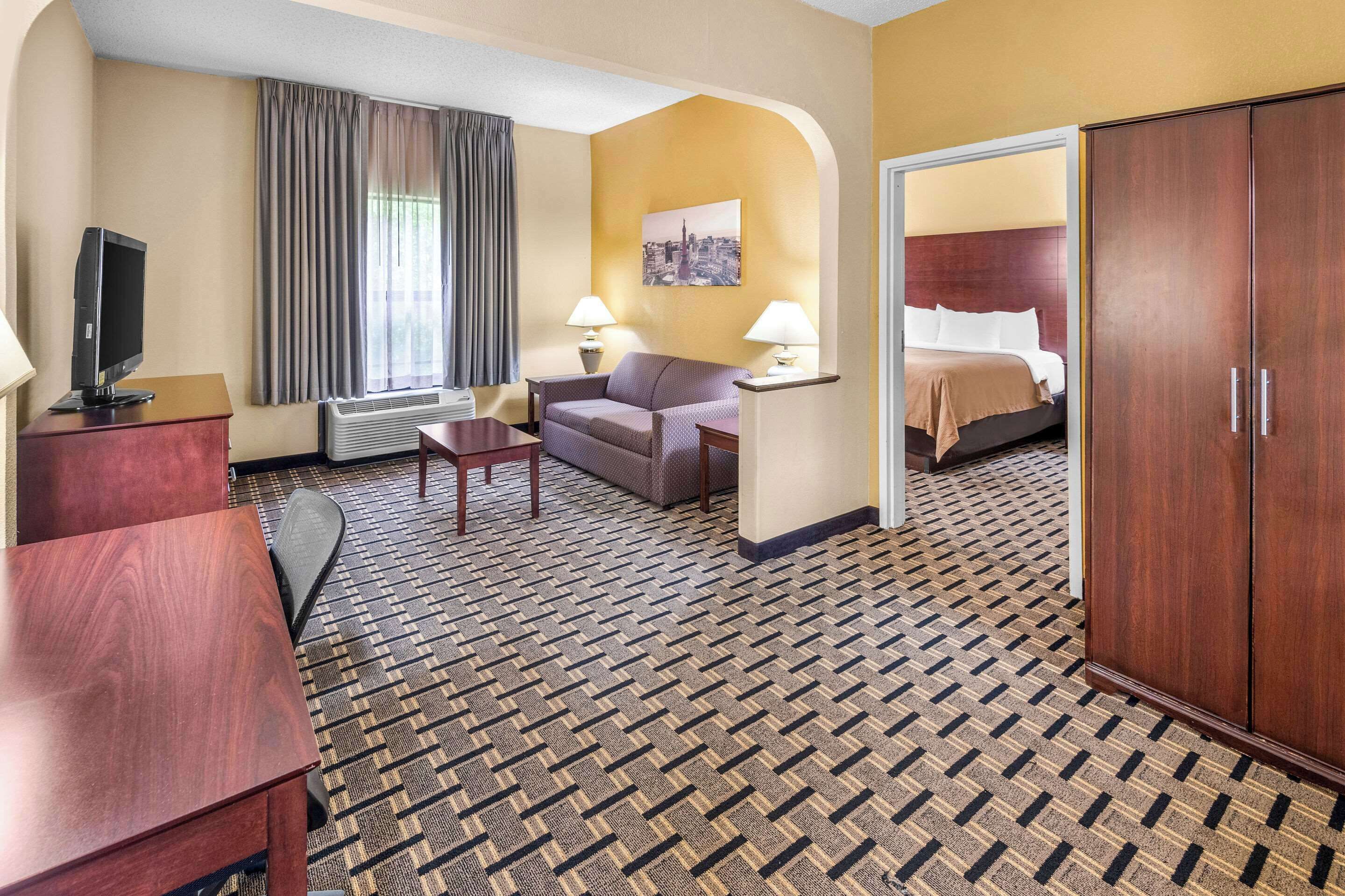 Desk, iron/ironing board, free cots/infant beds, rollaway beds