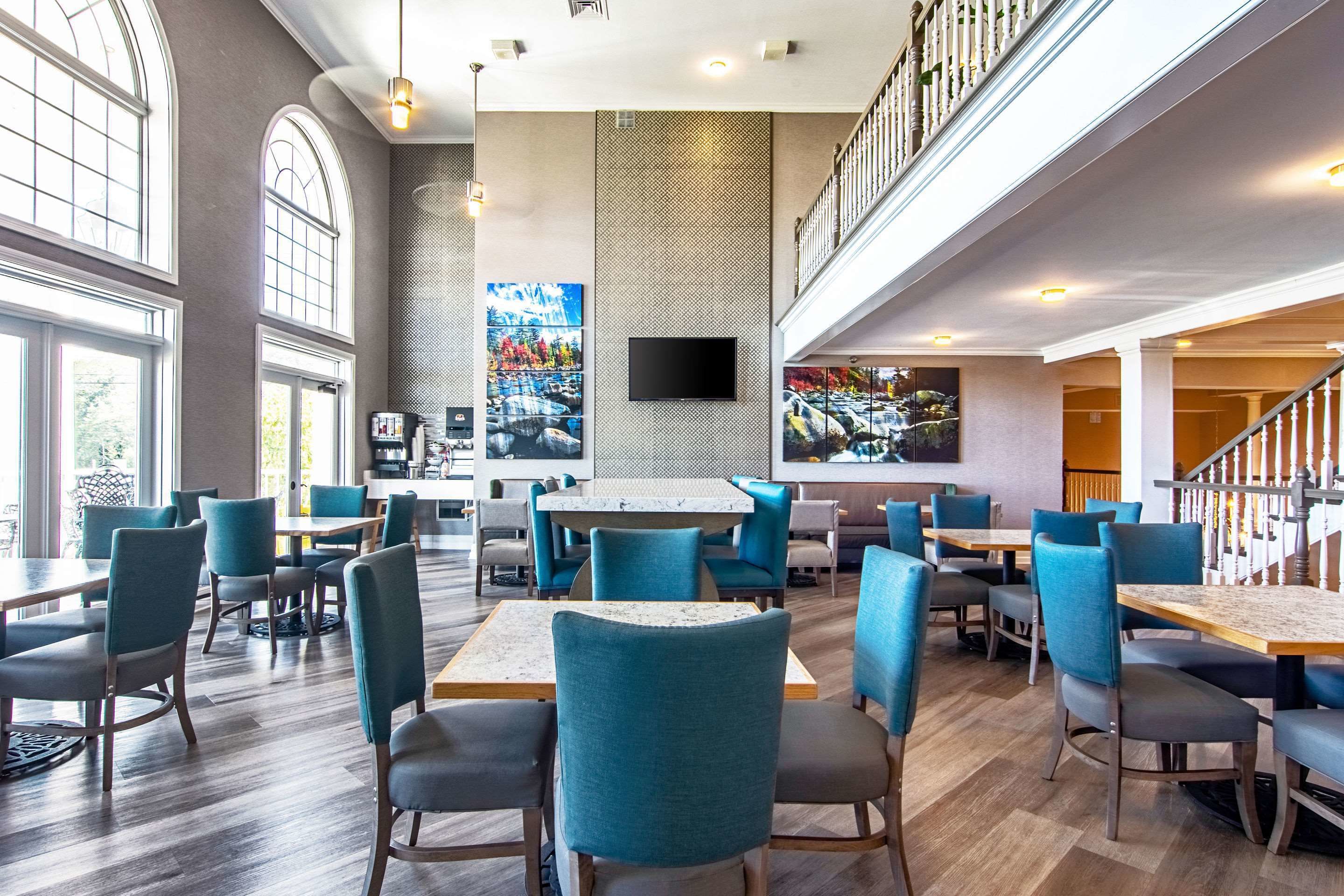 Free daily full breakfast 