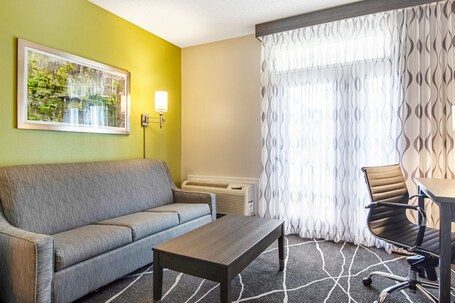 Clarion Inn Willow River - Image 31