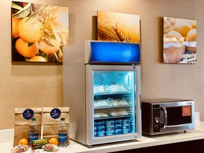 Free daily continental breakfast