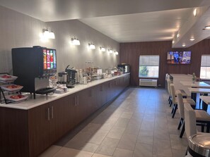 Free daily buffet breakfast 