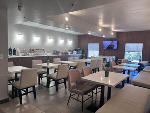 Desayuno buffet incluido todos los días