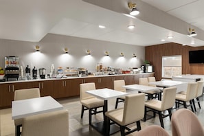 Bao gồm bữa sáng buffet hàng ngày 