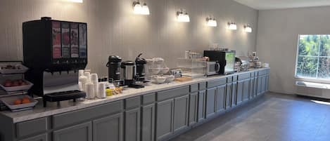 Free daily buffet breakfast