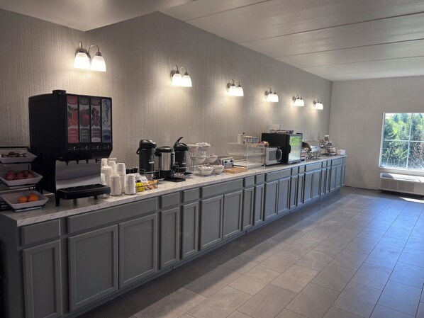 Free daily buffet breakfast 