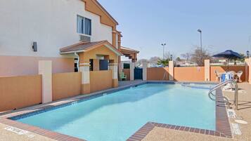 Piscina stagionale all'aperto