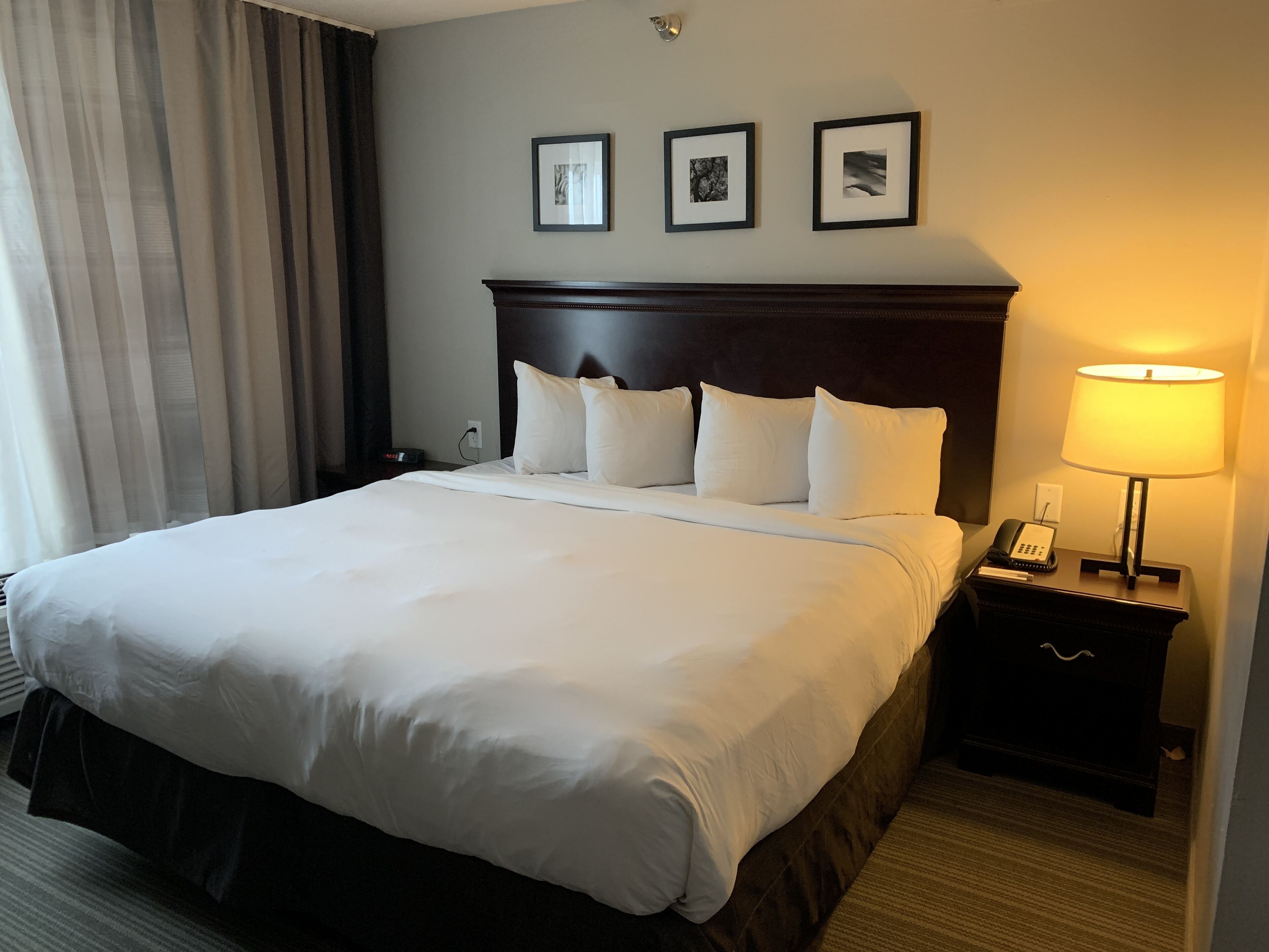 suite, 1 bedroom, non smoking | desk, iron/ironing board, free cots/infant beds, rollaway beds
