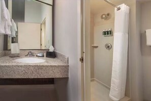 Ducha del cuarto de baño