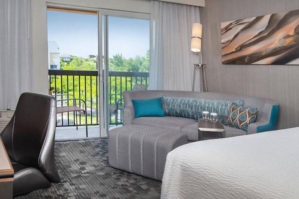 Standard Room, 2 Queen Beds, Non Smoking, Balcony | Egyptian cotton sheets, premium bedding, desk, laptop workspace