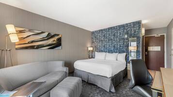 Suite, 1 King Bed with Sofa bed, Non Smoking | Egyptian cotton sheets, premium bedding, desk, laptop workspace