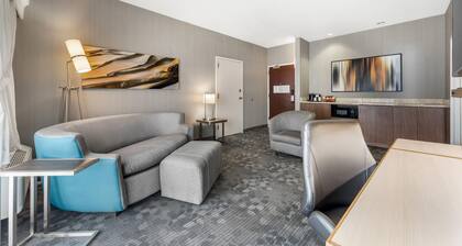 Comfort Inn & Suites Bethlehem Lehigh Valley Airport
