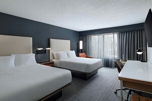 Ropa de cama de alta calidad y escritorio 