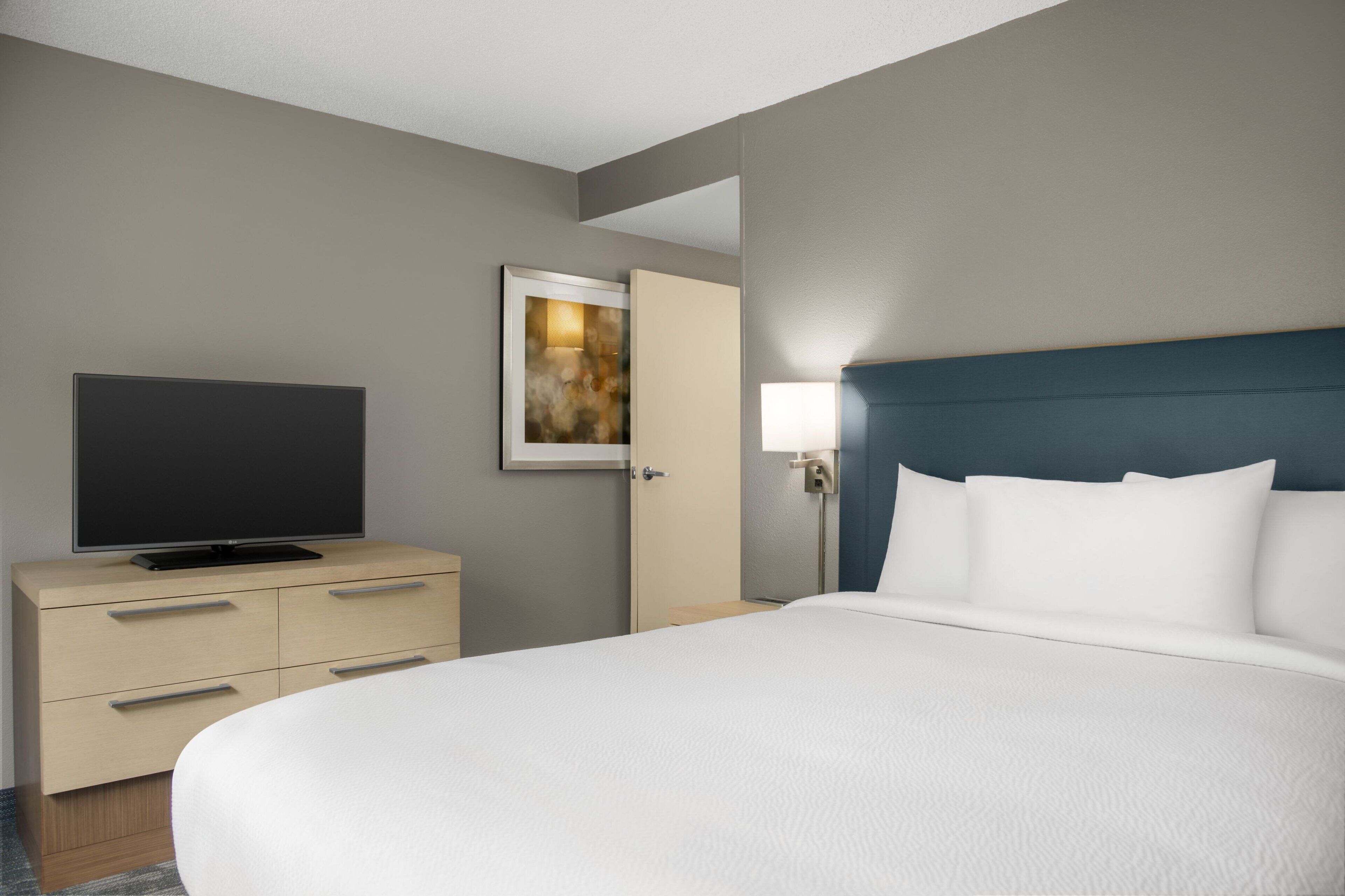 room, 1 king bed with sofa bed, balcony | premium bedding, pillow-top beds, desk, laptop workspace