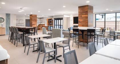 Garner Hotel Pigeon Forge Downtown by IHG