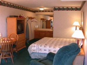 Desk, iron/ironing board, free cots/infant beds, free WiFi